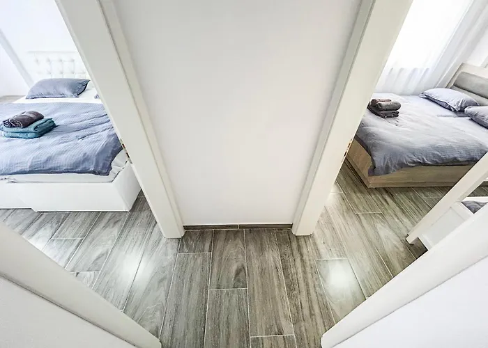 Sunrise Apartman Golem