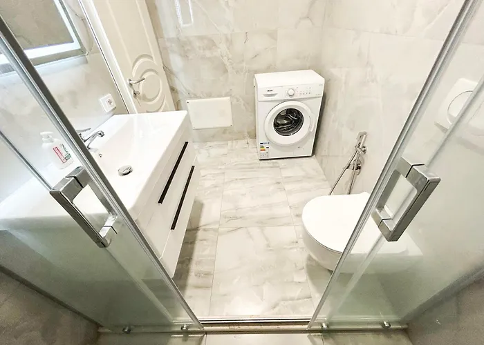 Sunrise Apartman Golem